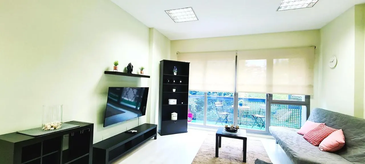 Oshun Sanchinarro Apartman Madrid