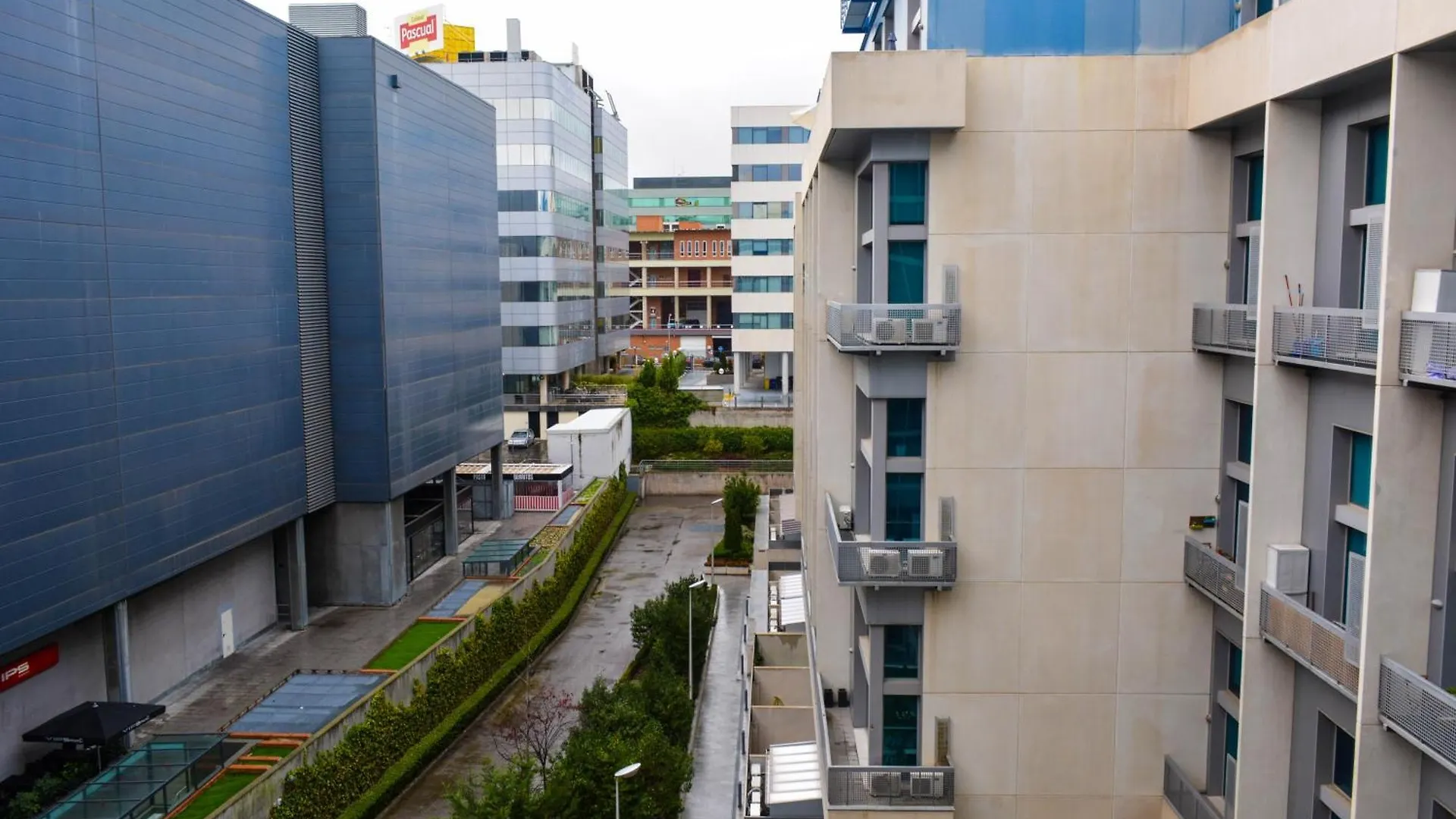 Oshun Sanchinarro Apartman Madrid Spanyolország